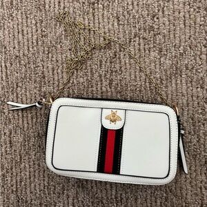 Elegant White and Red Chain Bag